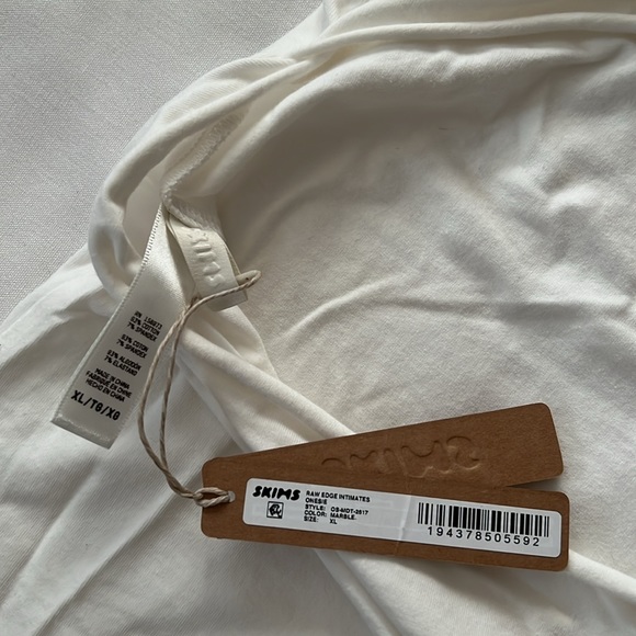 SKIMS RAW EDGE ONESIE - Picture 3 of 3